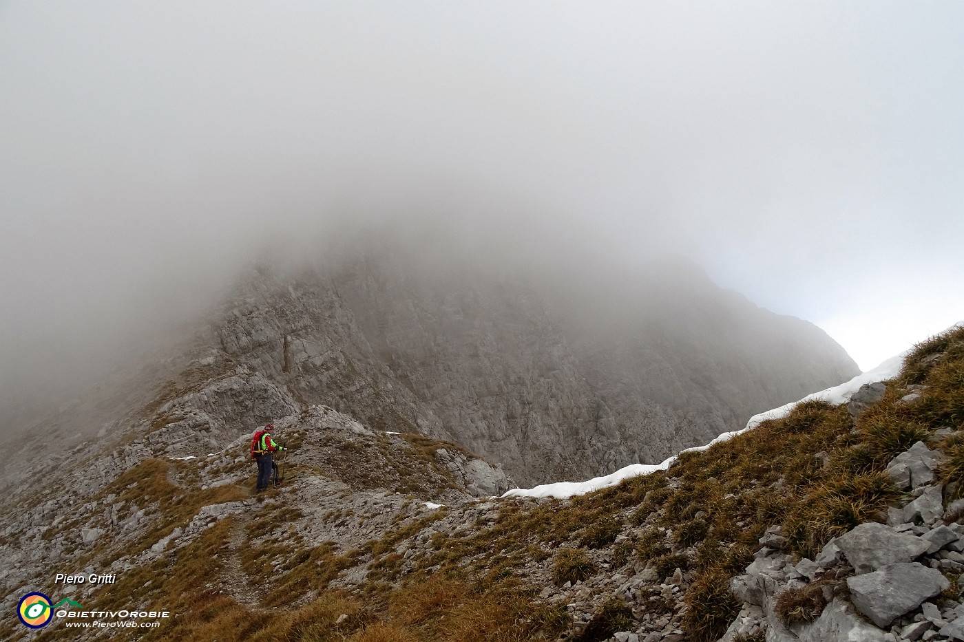 53 Alla sella tra anticima e cima est d'Arera.JPG -                                